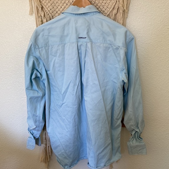 Ariat Light Blue Button-Up Shirt medium - Picture 7 of 7